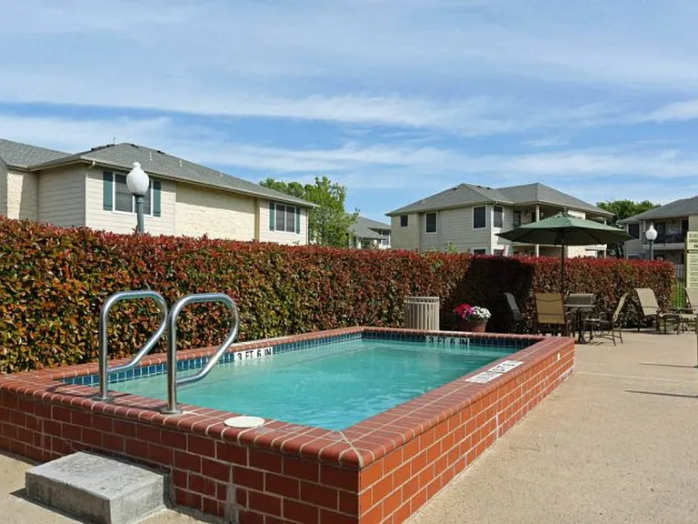Lodge At Merrilltown Apartments — Photo 7