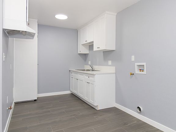 4th image of 6028 Stafford Ave