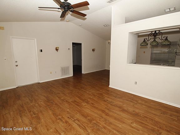 3rd image of 1735 Hazelton St NW