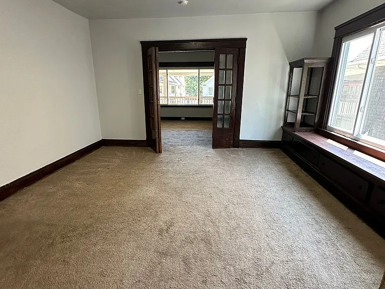 12341 Chesterfield Ave #UP — Photo 3