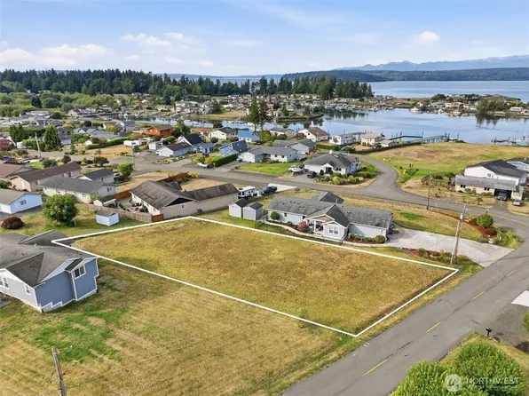 5067 NE Canal Lane, Hansville, WA 98340
