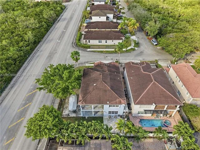 15184 SW 20th St — Photo 14