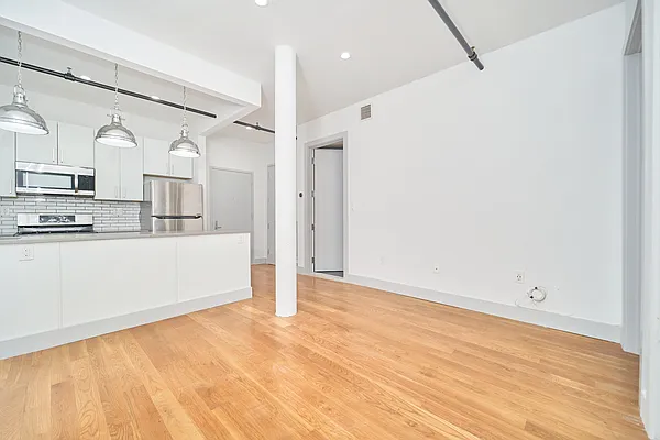 Rented by Living New York | media 10