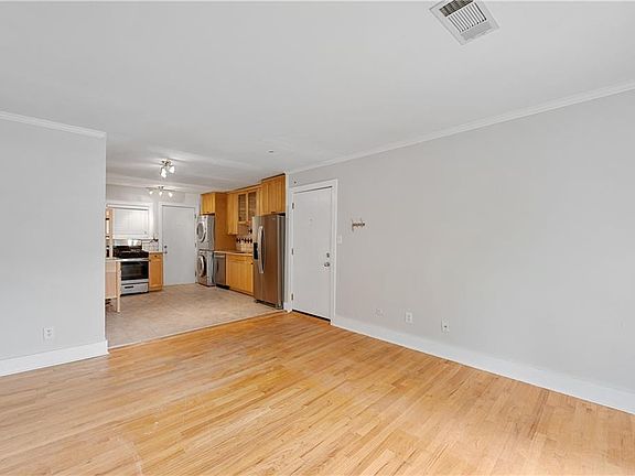 2nd image of 866 Briarcliff Rd NE APT B3