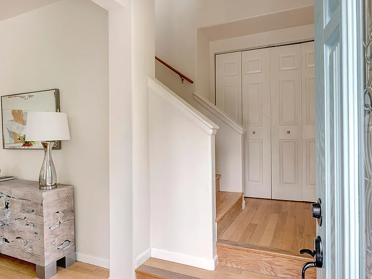 535 SW Ellerwood St #B — Photo 9