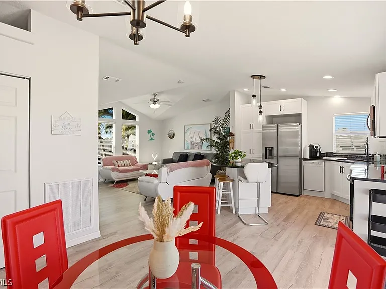 158 Nanaimo Trl — Photo 27