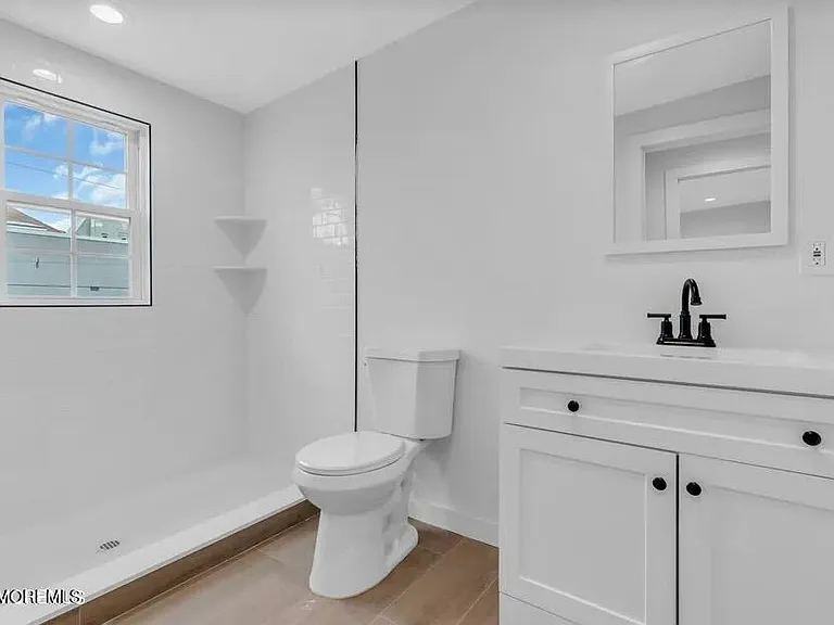 515 Arnold Ave #1 — Photo 6