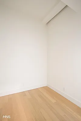 Rented by MNS Marketing | media 20