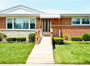 7036 W Madison St, Niles, IL 60714