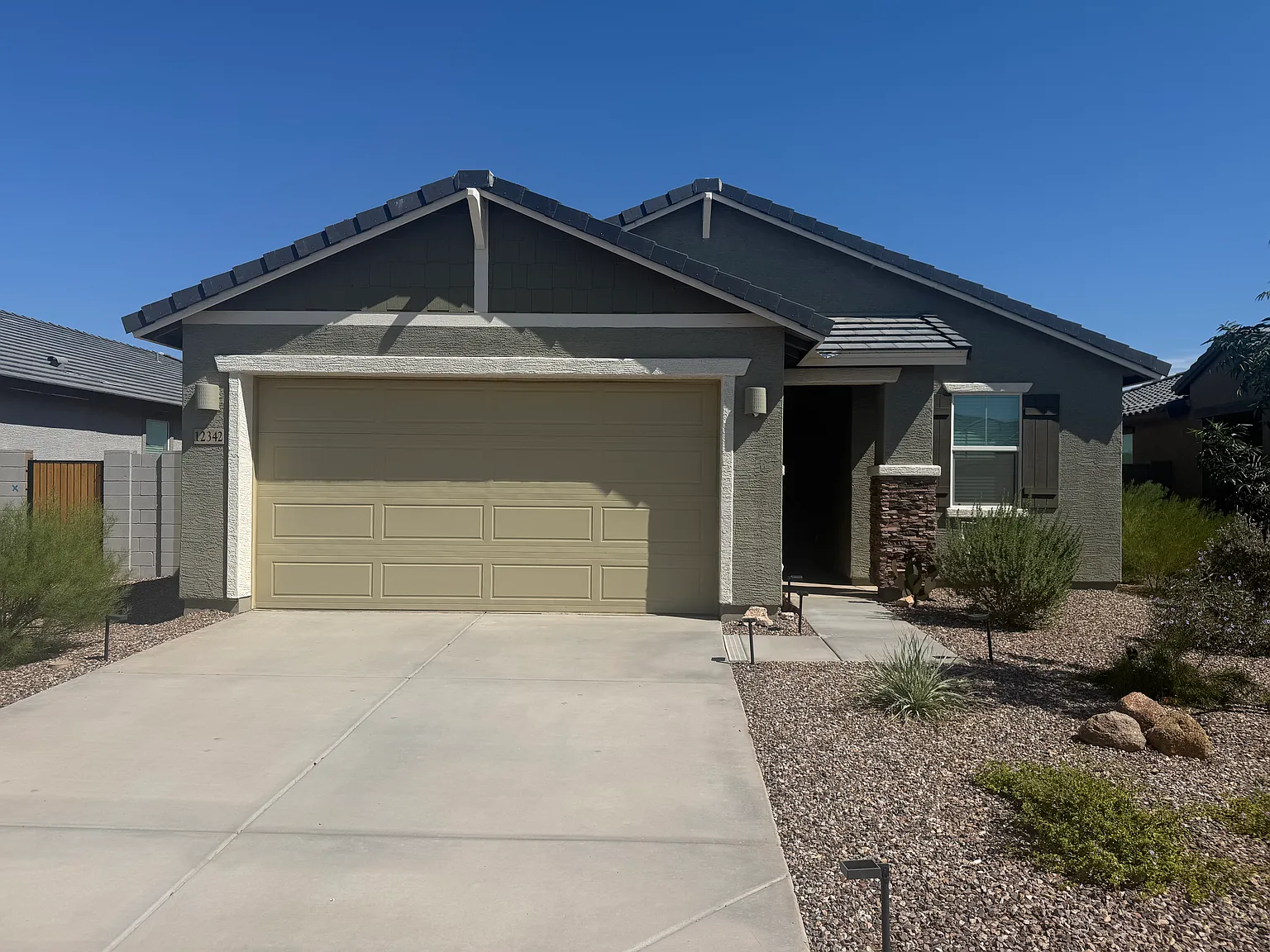 3 bed, 1411 sqft, $1,695 — Photo 1