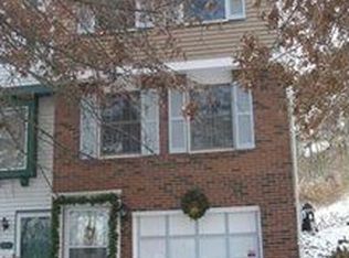 320 Sugar Maple Cir, Washington, PA 15301