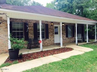 9501 W Palm Ln, Ocean Springs, MS 39564