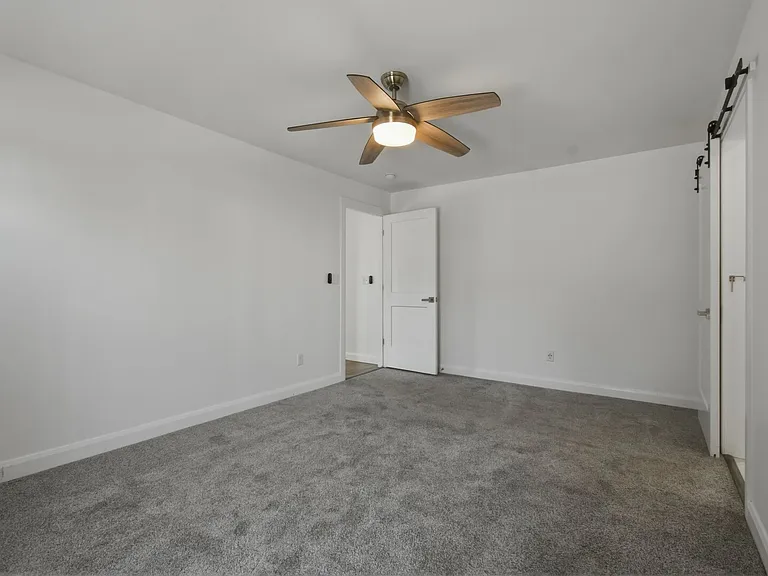 2323 E 13th St — Photo 10