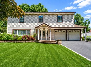 95 Walnut Street, Lake Grove, NY 11755