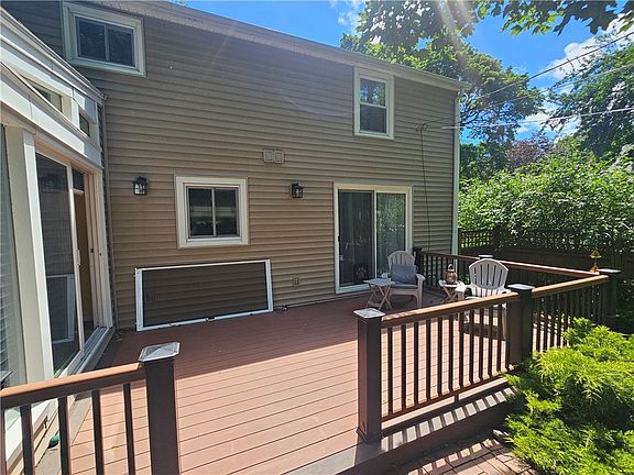 4th image of 50 Greenview Dr