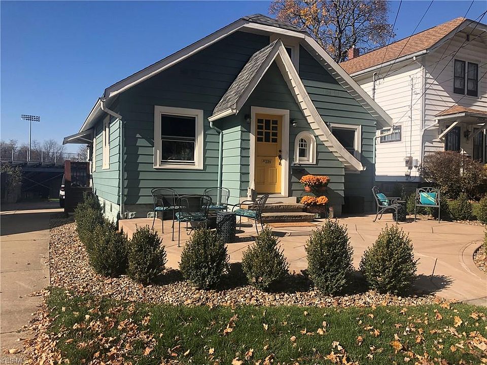 1st image of 238 Grandview Ave