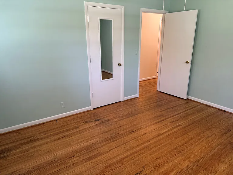 904 Bresslyn Rd — Photo 8
