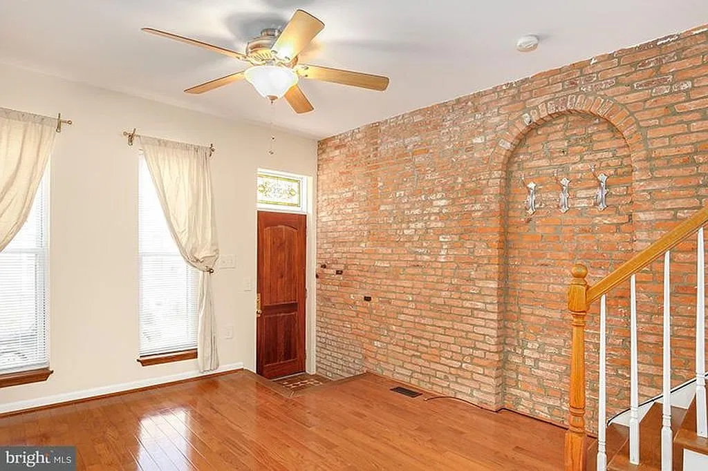 Beautiful 2 Bedroom 2 Bathroom Federal Hill Town Home — Photo 3