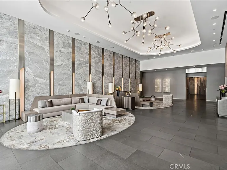 877 Francisco — Photo 21