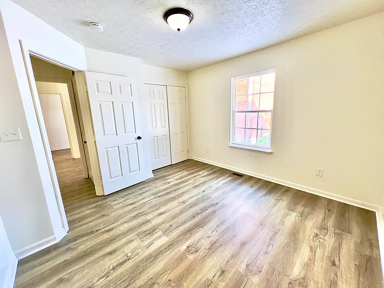 Park Place Apartments — Photo 16