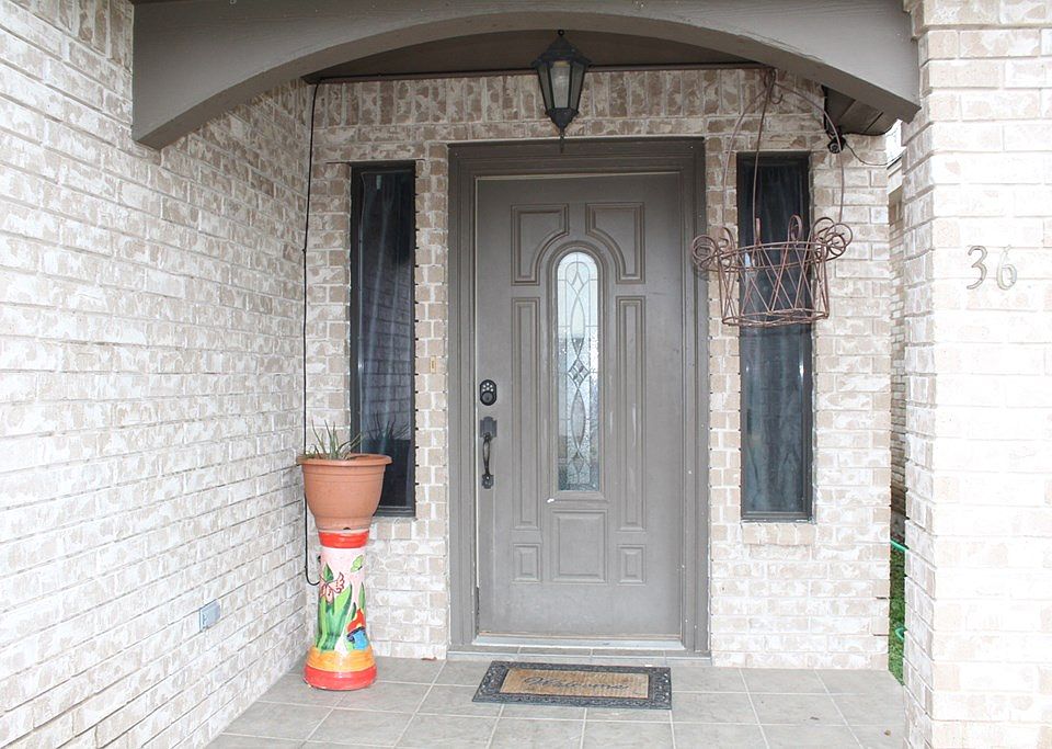 36 Leona Hts, Uvalde, TX 78801 Zillow