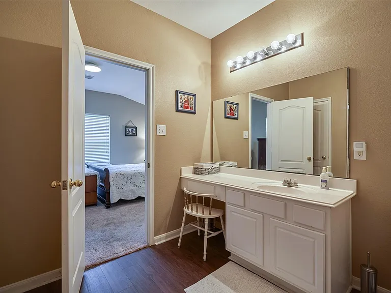 6214 Channelbrook Ln — Photo 21