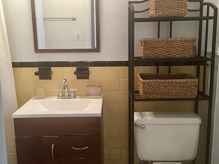 605 N Irving St #23 — Photo 12