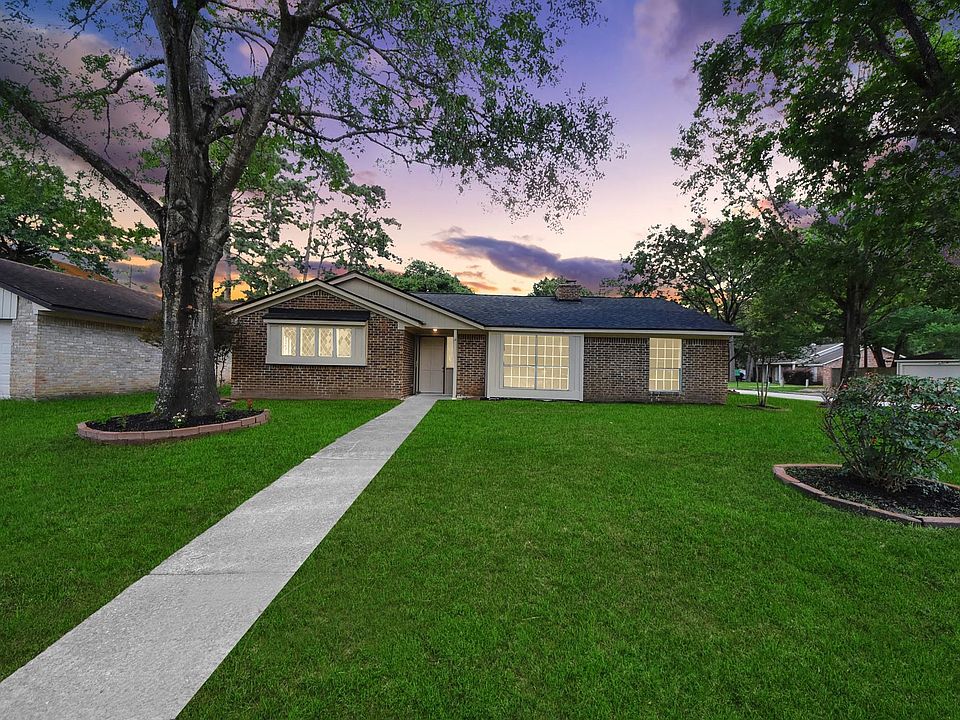 1st image of 2402 Rolling Glen Dr