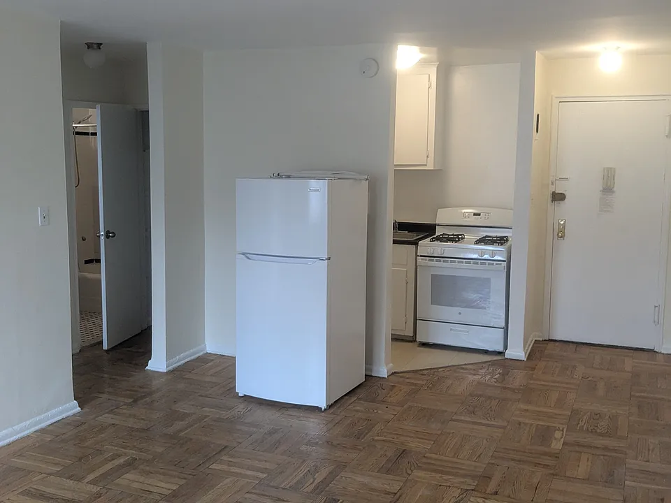 75-06 Woodside Ave #5C
