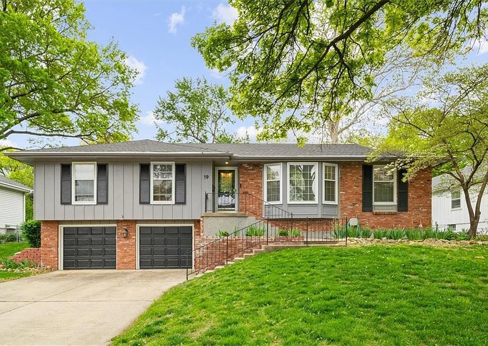 19 W Bridlespur Dr, Kansas City, MO 64114 Zillow