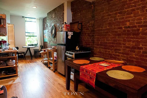 Rented by Town Residential | media 13