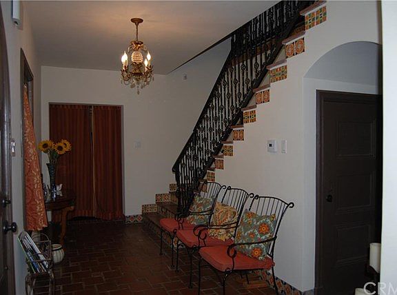 4th image of 488 W 20th St