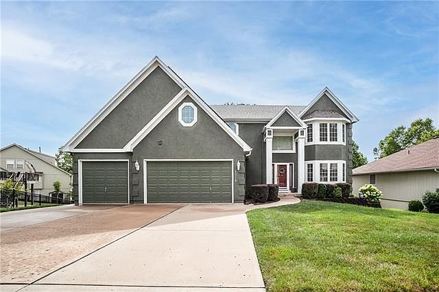 1st image of 1015 Redwood Ln