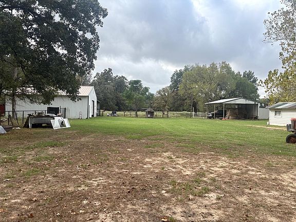 3rd image of 1150 County Road 43900