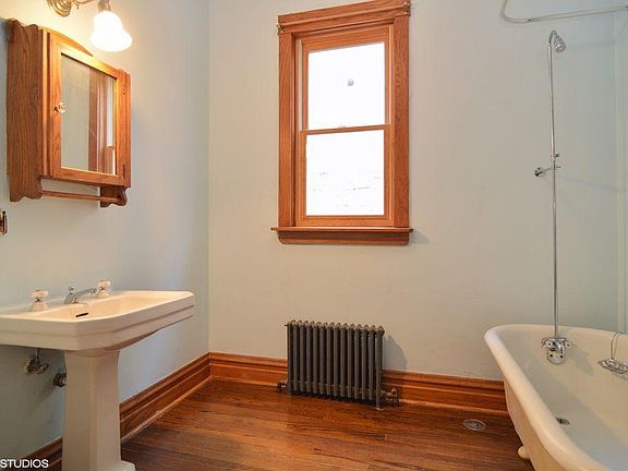 4th image of 1-3837 N Bell Ave #1