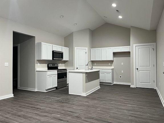 4th image of 12013-12015 W Fontana Cir