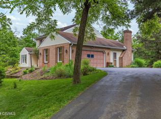 425 Beagle Club Rd, Lewisburg, PA 17837