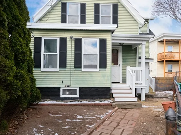 79 Brookline St, Lynn, MA 01902