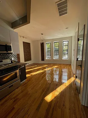 Rented by Greenrock Management | media 16