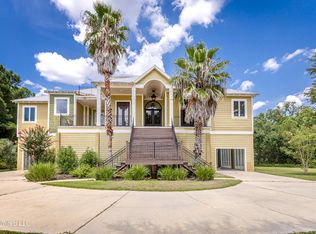 10710 Eagle Nest Rd, Ocean Springs, MS 39564