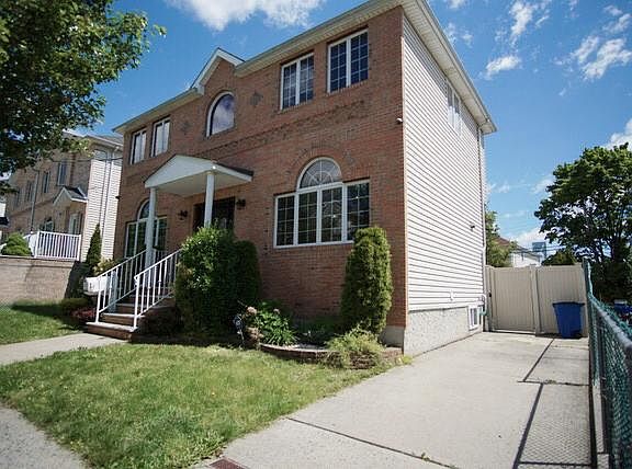 2nd image of 41 Mills Ave
