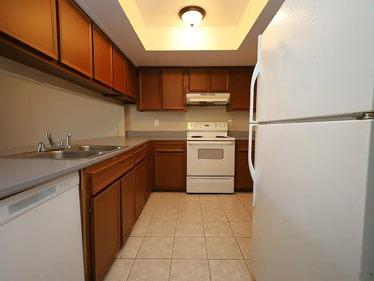 1307 Baytree Dr #E — Photo 5