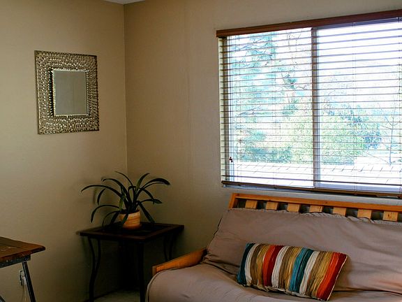 5th image of 2807 Highland Dr