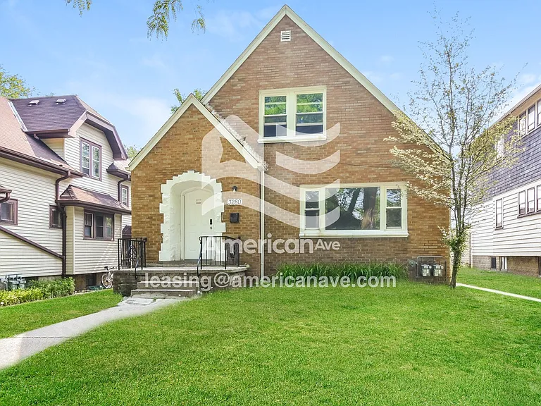 557242_001_front_view_2.jpg