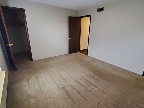 5th image of 137 N 45th St APT 6