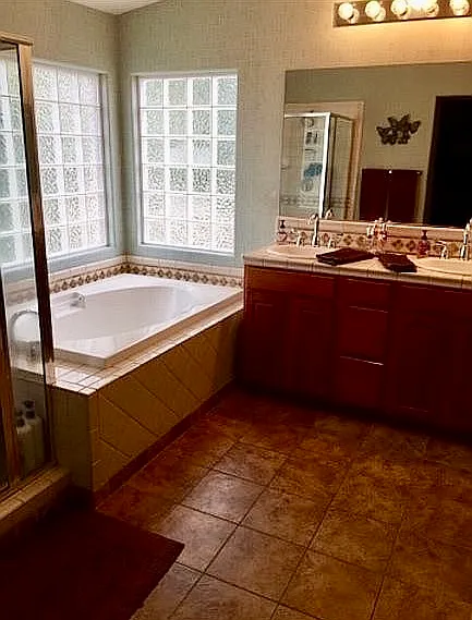 11818 Grecian Laurel Dr — Photo 20