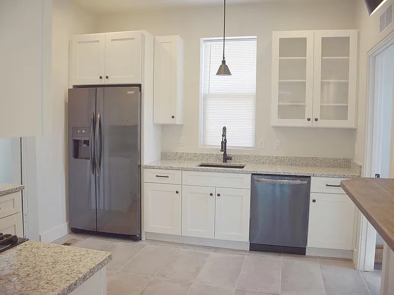 2425 W 39th Ave — Photo 12