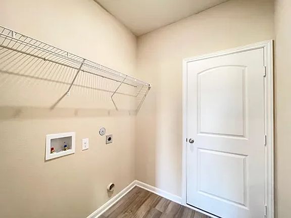 5th image of 1702 Sandalwood Way
