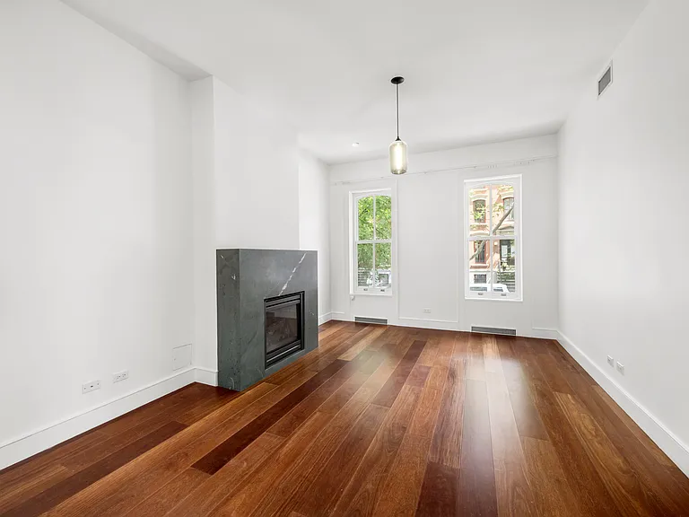 21-16 45th Ave #1 — Photo 9