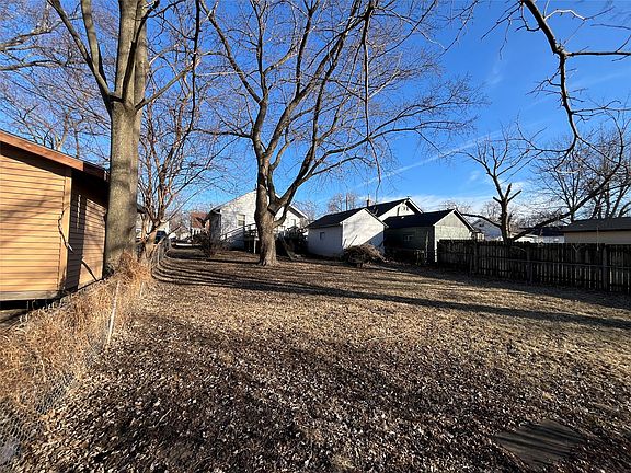 3rd image of 3216 SW 13th St